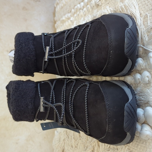 Easy Spirit Black Ankle Boots Women's Waterproof Booties Size 8.5 - Picture 4 of 9